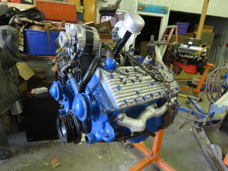 ford-flathead-motor-on-stand-image-5
