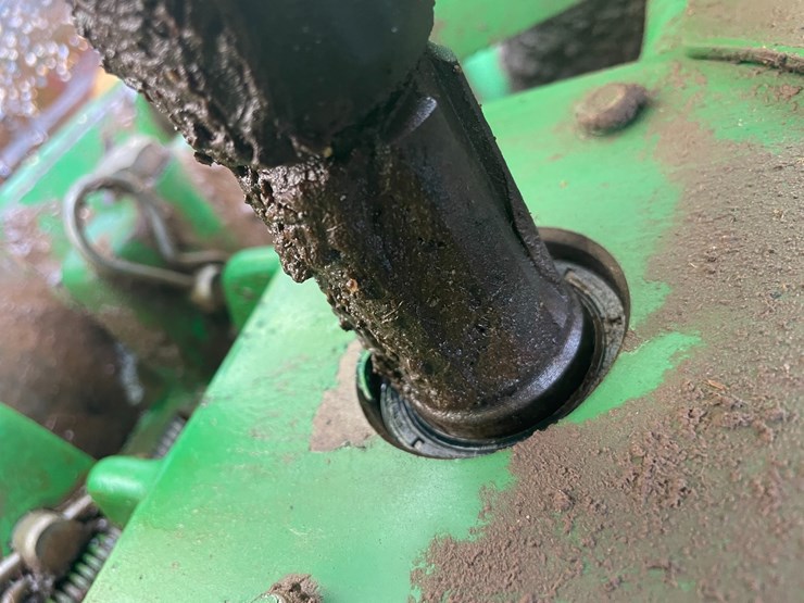 john-deere-6330-image-9