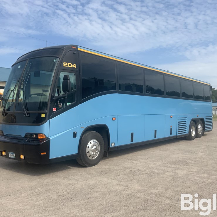 2000 MCI 102-EL3