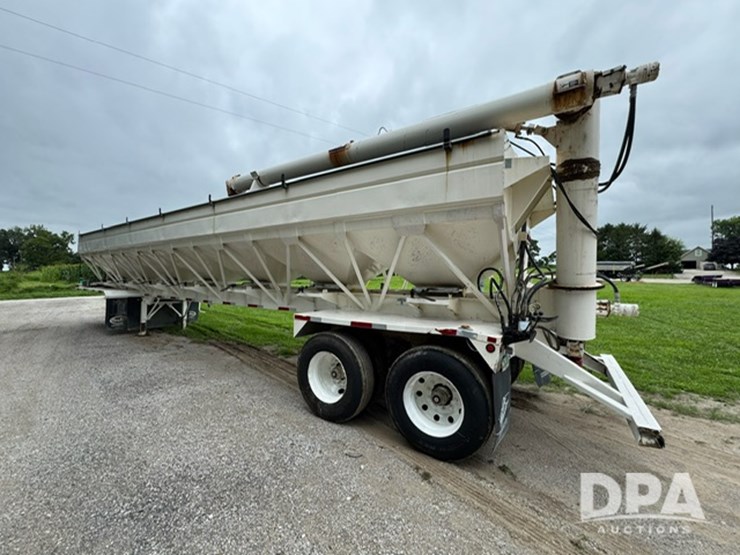 2015-ray-man-dry-fertilizer-trailer-(ed5162)-image-3