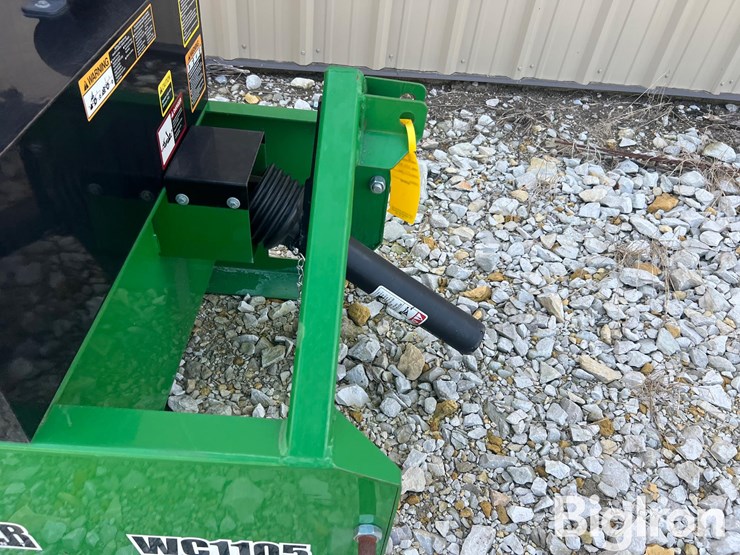2009-frontier-wc1105-3-pt-wood-chipper-image-12