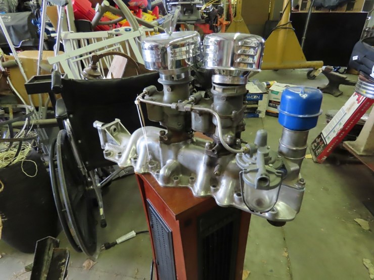 offenhauser-flathead-intake-with-carbs-image-1