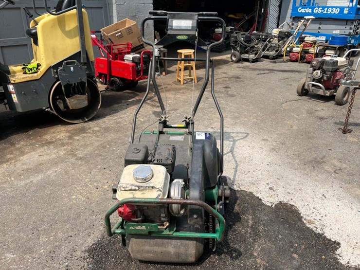 ryan-18"-walk-behind-aerator-image-3