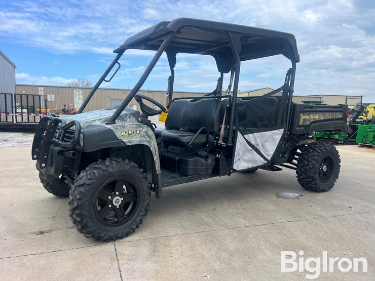 2017-john-deere-gator-image-1