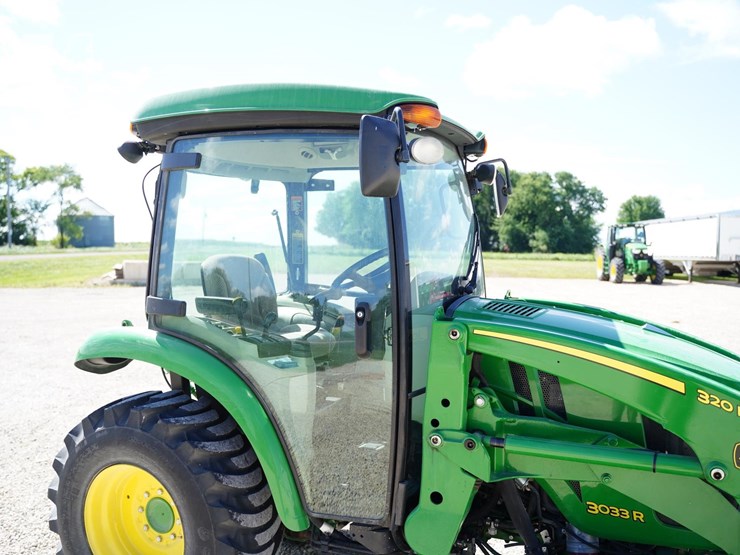 2014-john-deere-3033r-image-20