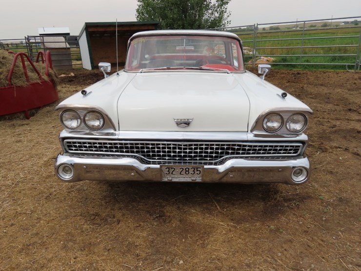 1959-ford-ranchero-image-2