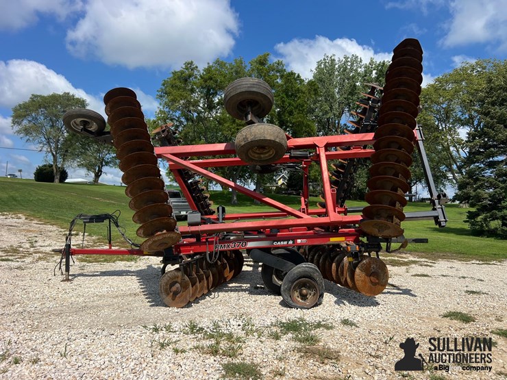 case-ih-370-image-8