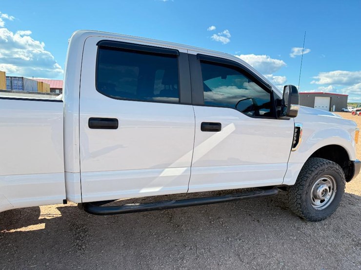 2017-ford-f250-xl-image-11