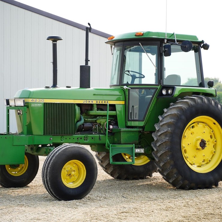1976 JOHN DEERE 4230