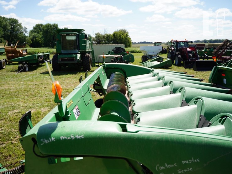 john-deere-608c-image-8