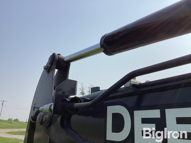 2016-deere-35g-image-13