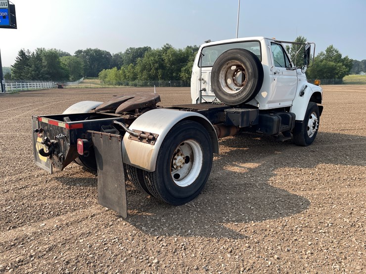 1995-ford-tractor-image-5