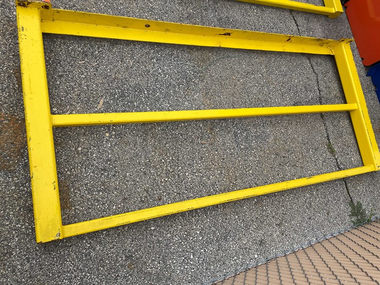 #8046-•-heavy-duty-safety-guardrail-(o9)-image-2