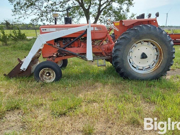 1961-allis-chalmers-d19-image-8