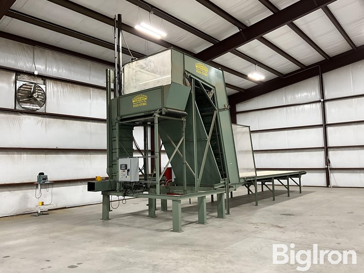 2020-hay/haylage/straw-repackaging-machine-image-1