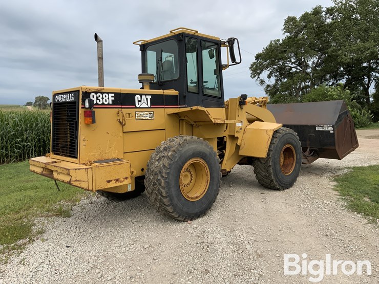 caterpillar-938f-image-5
