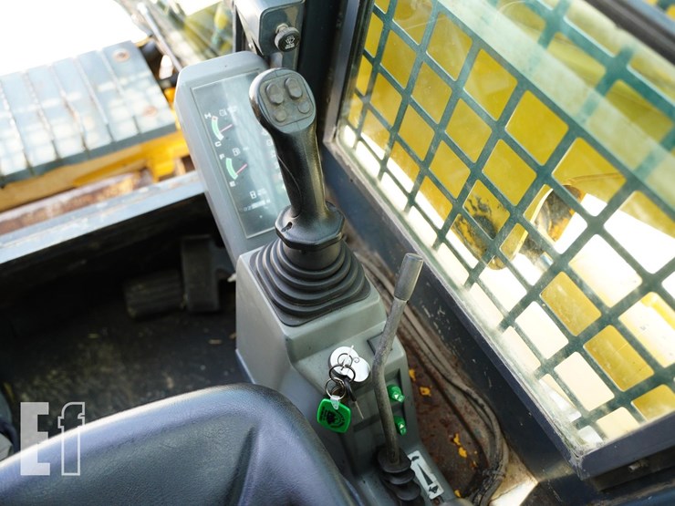 2012-gehl-ctl75-image-27