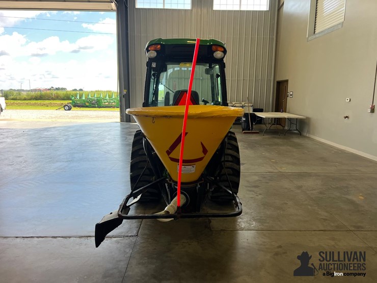 2021-john-deere-3046r-image-6