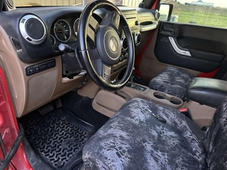 2012-jeep-wrangler-image-8
