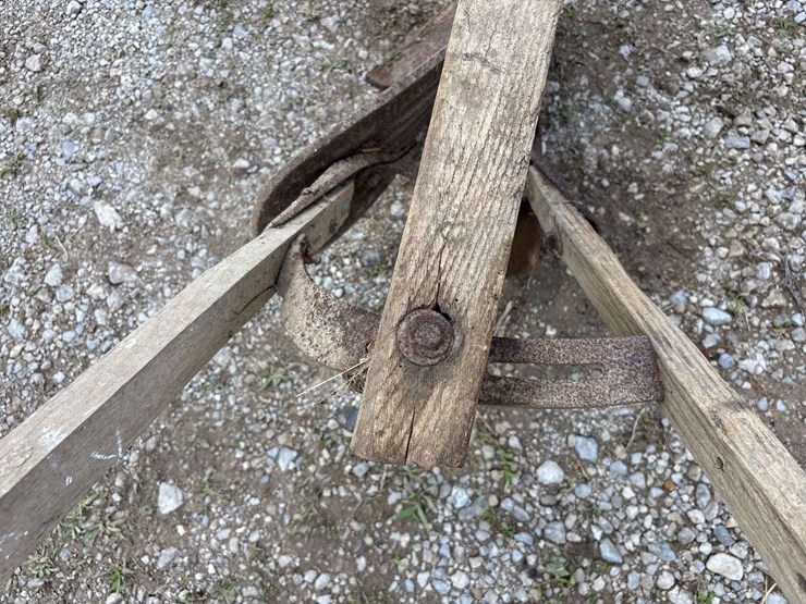 oliver-10”-walking-plow-image-18
