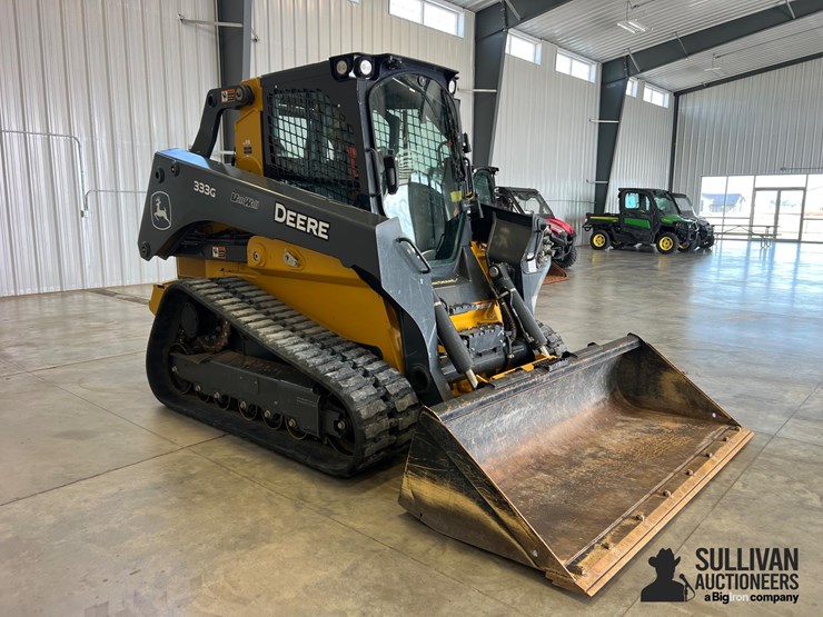 2021-deere-333g-image-3