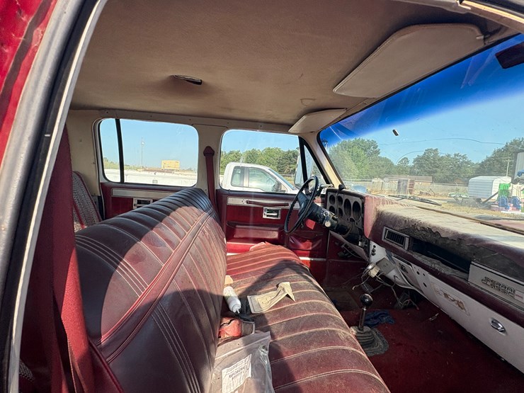#88-•-#25032-•-1983-gmc-c/k-4x4-t/a-crew-cab-4x4-work-bed-truck-vin:-1gdjk33w0ds511665-image-28