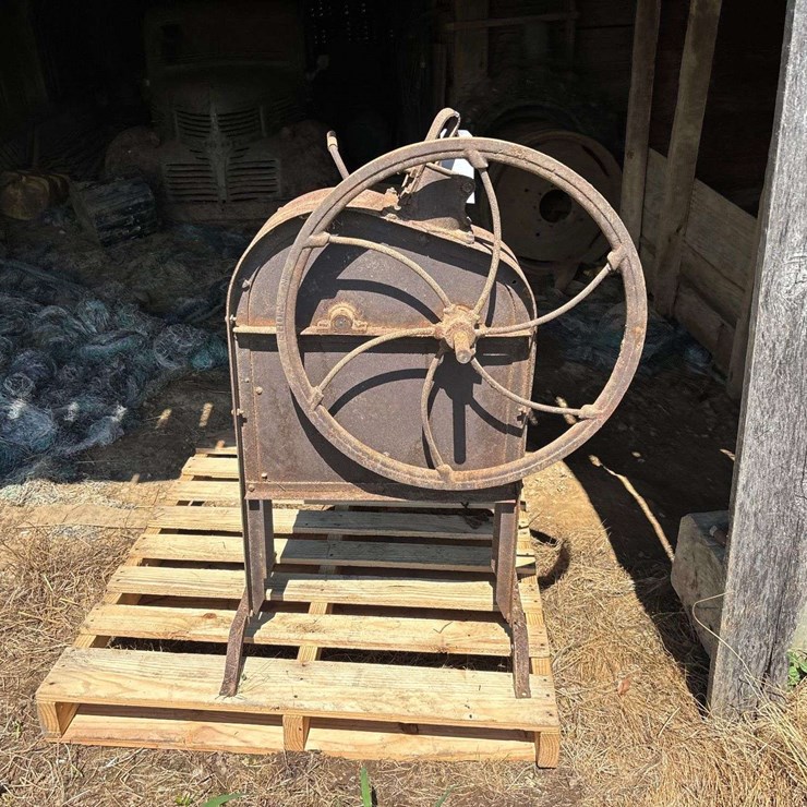 International Harvester Hand Corn Sheller