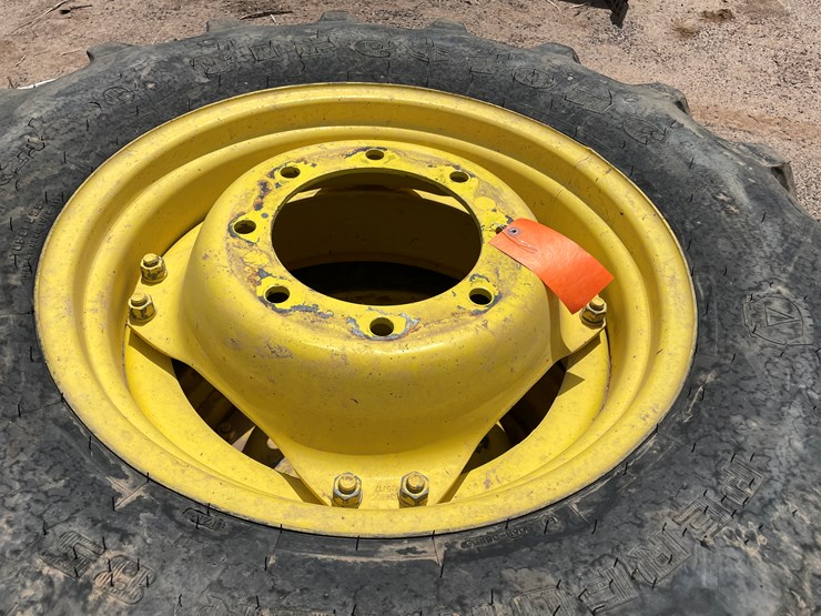 deere-tires-image-3