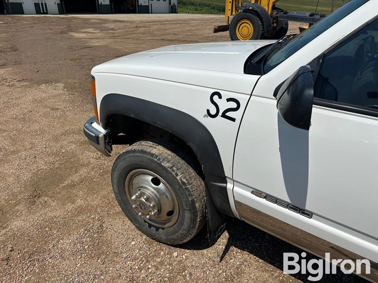 2000-chevrolet-3500-image-9