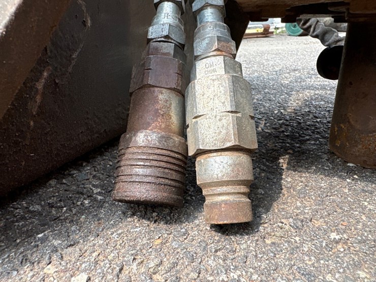 ditchwitch-sk5pal-auger-mount-image-7