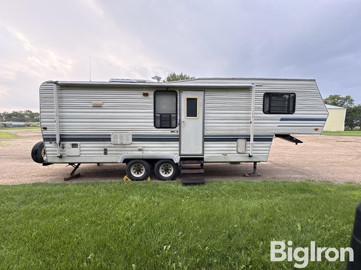 1994-forest-river-salem-5th-wheel-camper-image-4
