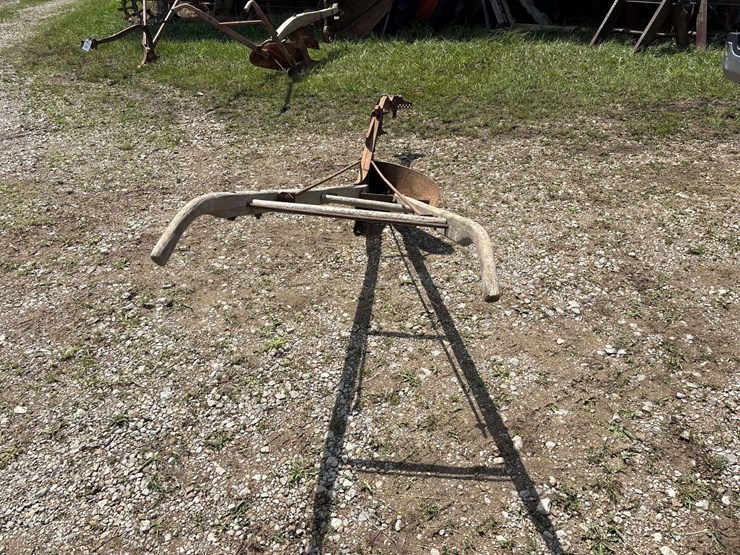 mccormick-deering-no.-415-7”-walking-plow-image-6