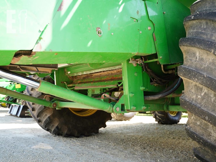 2005-john-deere-9660-sts-image-10