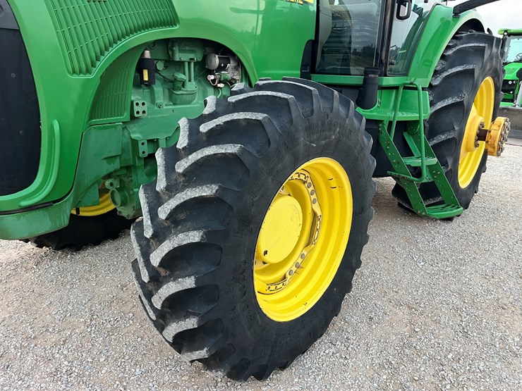 john-deere-8220-image-2