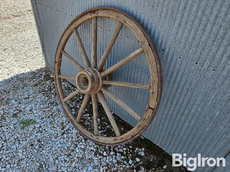 wooden-western-wagon-wheel-image-1