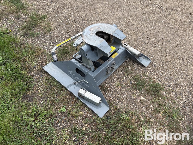 b&w-companion-5th-wheel-hitch-image-3