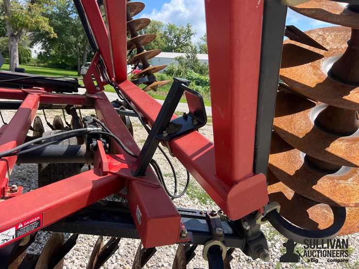 case-ih-370-image-11