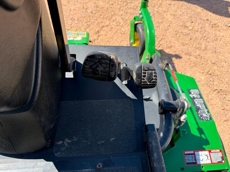 2022-john-deere-1600-image-39
