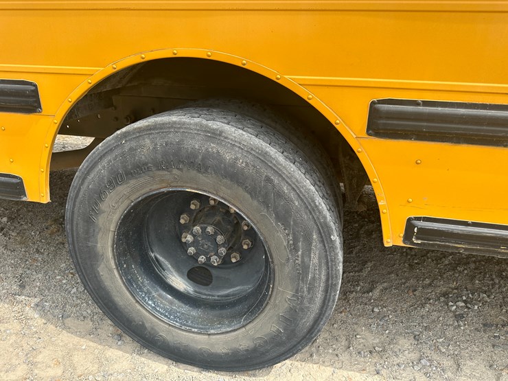 #21-•-#23872-•-2002-international-genesis-school-bus-vin:-1hvbgaan22a916951-image-9