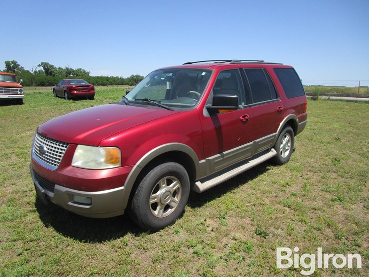 2004-ford-expedition-image-1