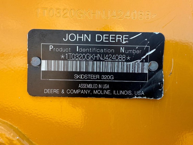 2022-deere-320g-image-31