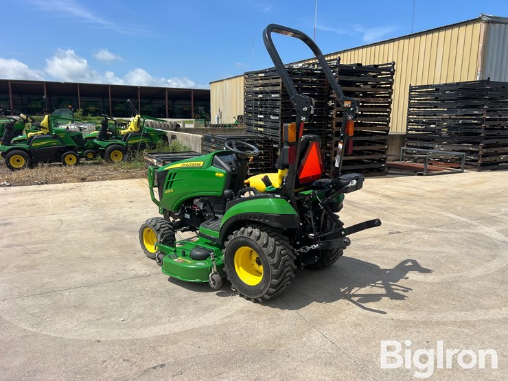 2018-john-deere-1025r-image-7
