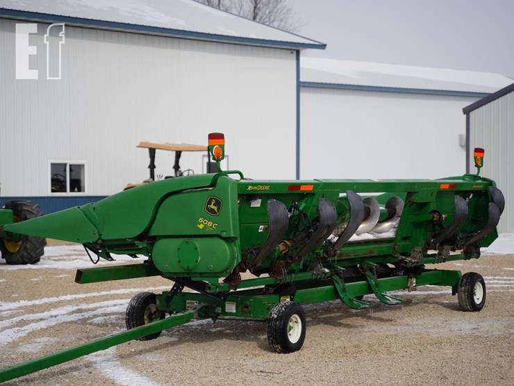 2010-john-deere-608c-image-1