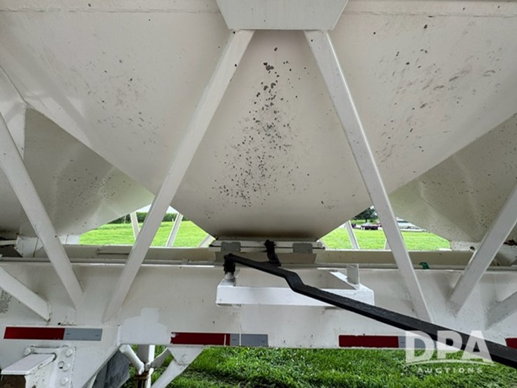 2015-ray-man-dry-fertilizer-trailer-(ed5162)-image-17