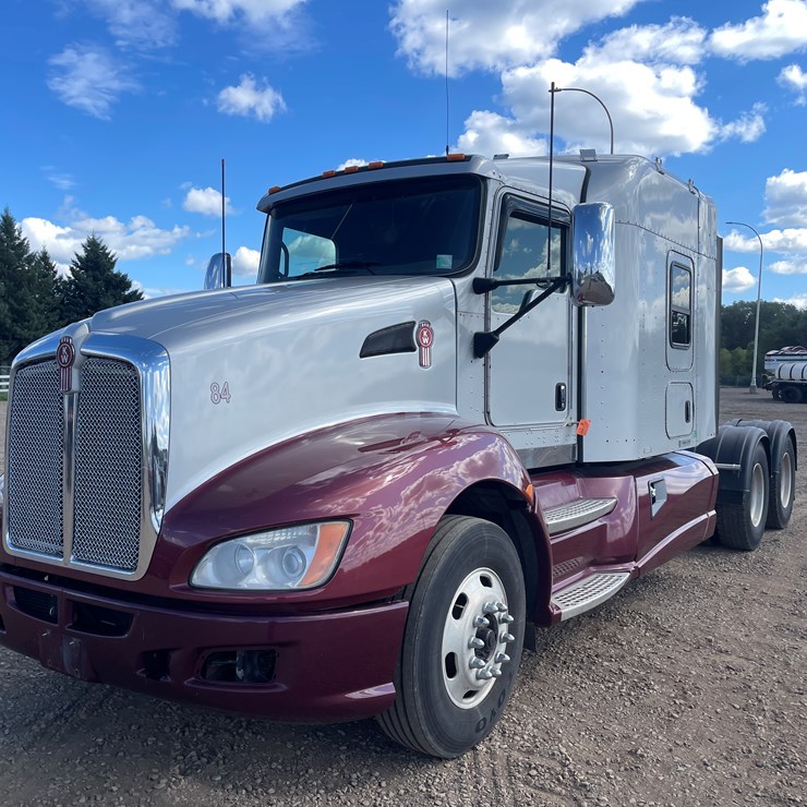 2012 KENWORTH T660