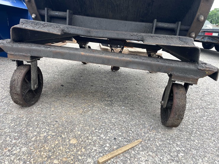 #8051-•-dump-hopper-on-wheels-(o8)-image-6