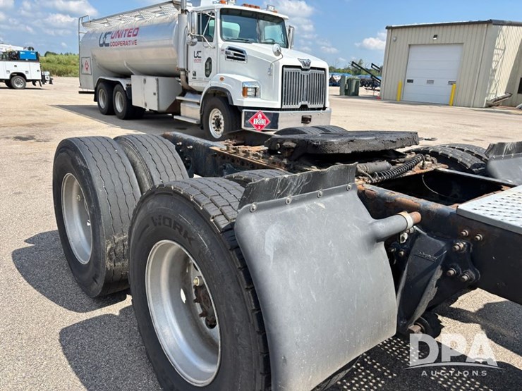 2013-freightliner-truck-(dr11874-unit-771)-image-55