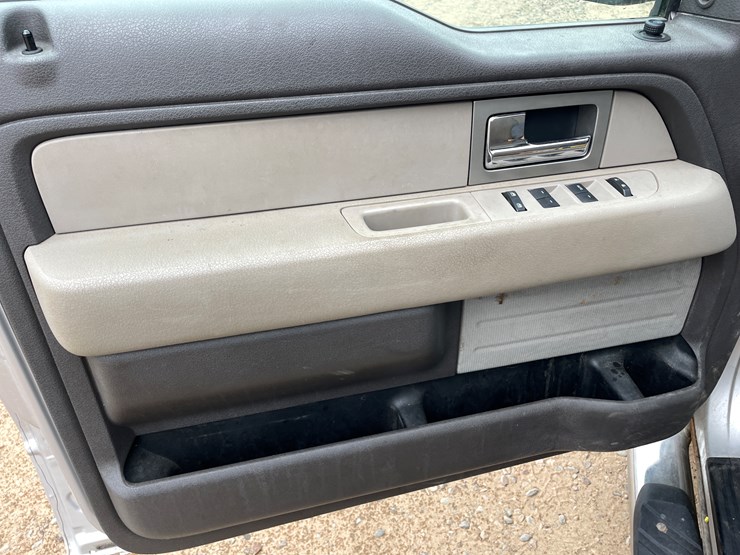 2010-ford-f150-xlt-image-27