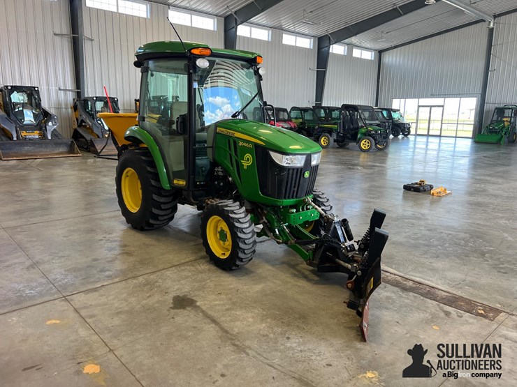 2021-john-deere-3046r-image-3