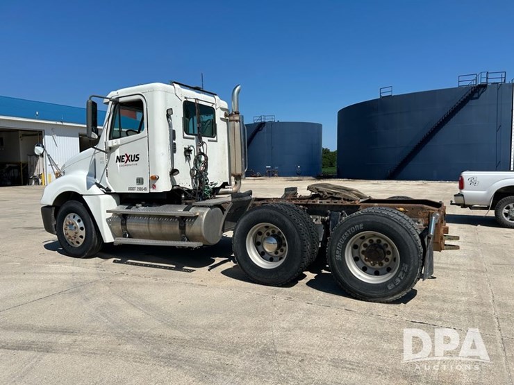 2004-freightliner-columbia-day-cab-truck-(cp0611,-unit-4014)-image-6